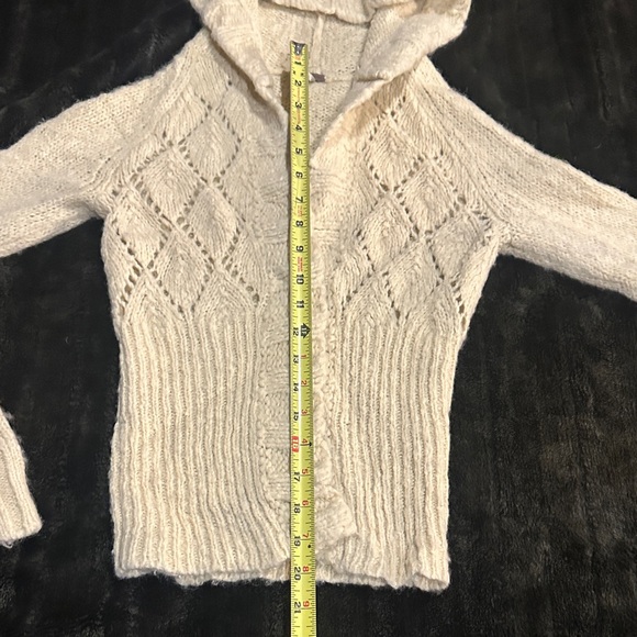 Free People Cozy Cream Hooded Sweater with inside clip 32% wool warm for winter - Picture 4 of 9